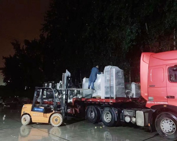 發(fā)貨現(xiàn)場